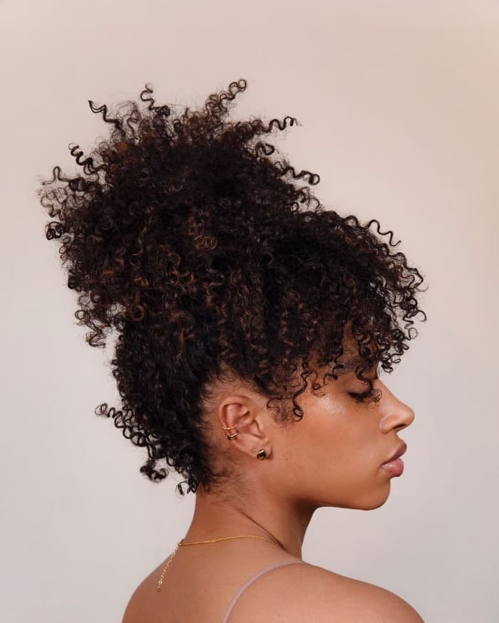 Puff hairstyle for afro weavon