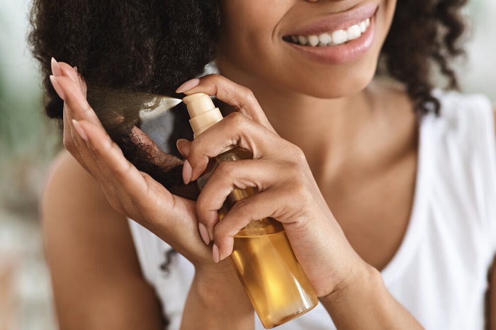 How to maintain curly wigs: Use water-based moisturizer