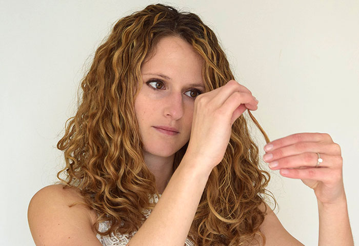 How to get curly hair naturally permanently uisng your fingers comb