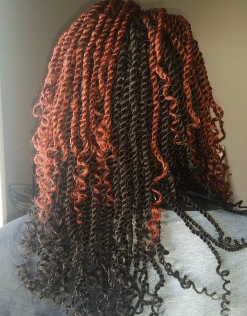 Kinky twist with highlight